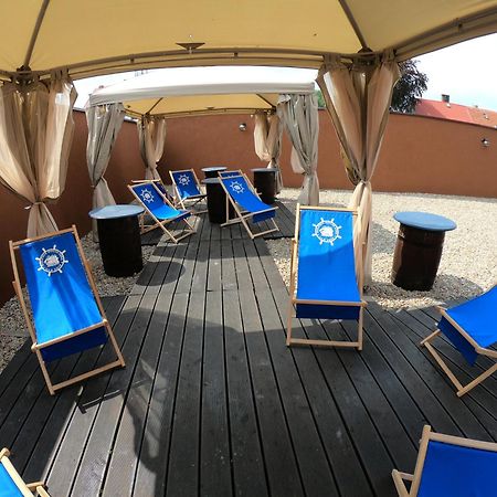לינה וארוחת בוקר וובה Dolphin House מראה חיצוני תמונה