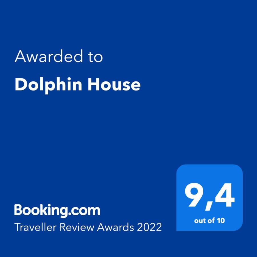 לינה וארוחת בוקר וובה Dolphin House מראה חיצוני תמונה