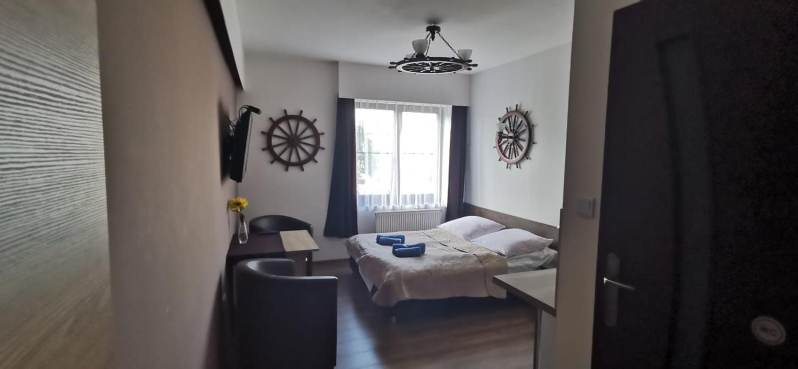 לינה וארוחת בוקר וובה Dolphin House מראה חיצוני תמונה
