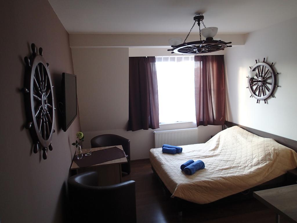 לינה וארוחת בוקר וובה Dolphin House מראה חיצוני תמונה